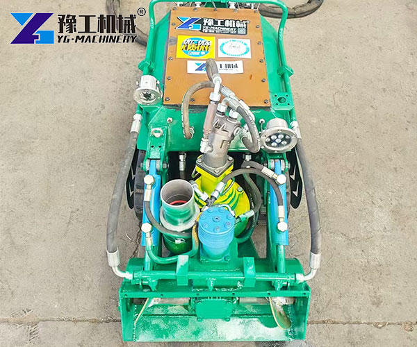 Compact Underwater Cleaning Robot