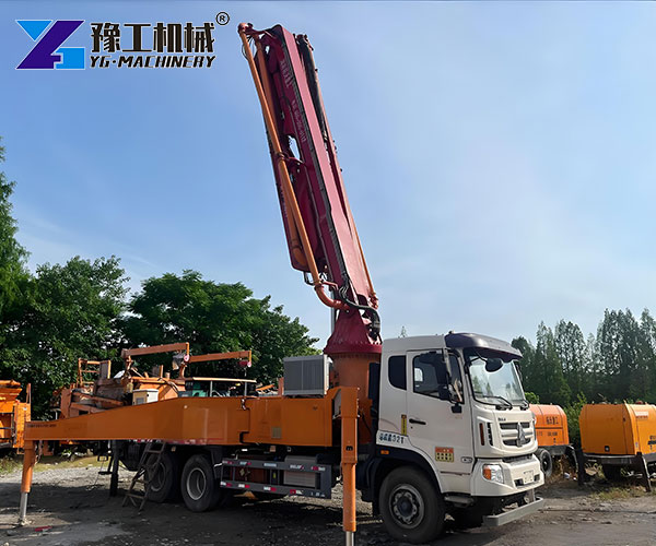Elevated structure concrete pouring