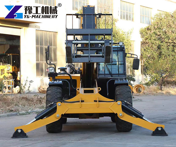 telescopic forklift job site transport