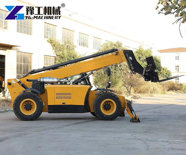telescopic forklift lifting heavy cargo