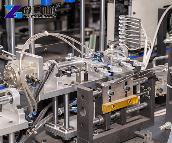 plastic bottle moulding machine