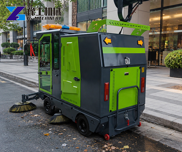 Street sweepers clean effectively
